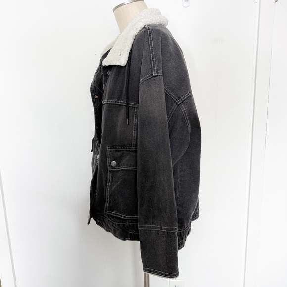 Free People We The Free‎ Ariel Cozy Denim Bomber Jacket Faded Black Sherpa Large - Picture 4 of 10